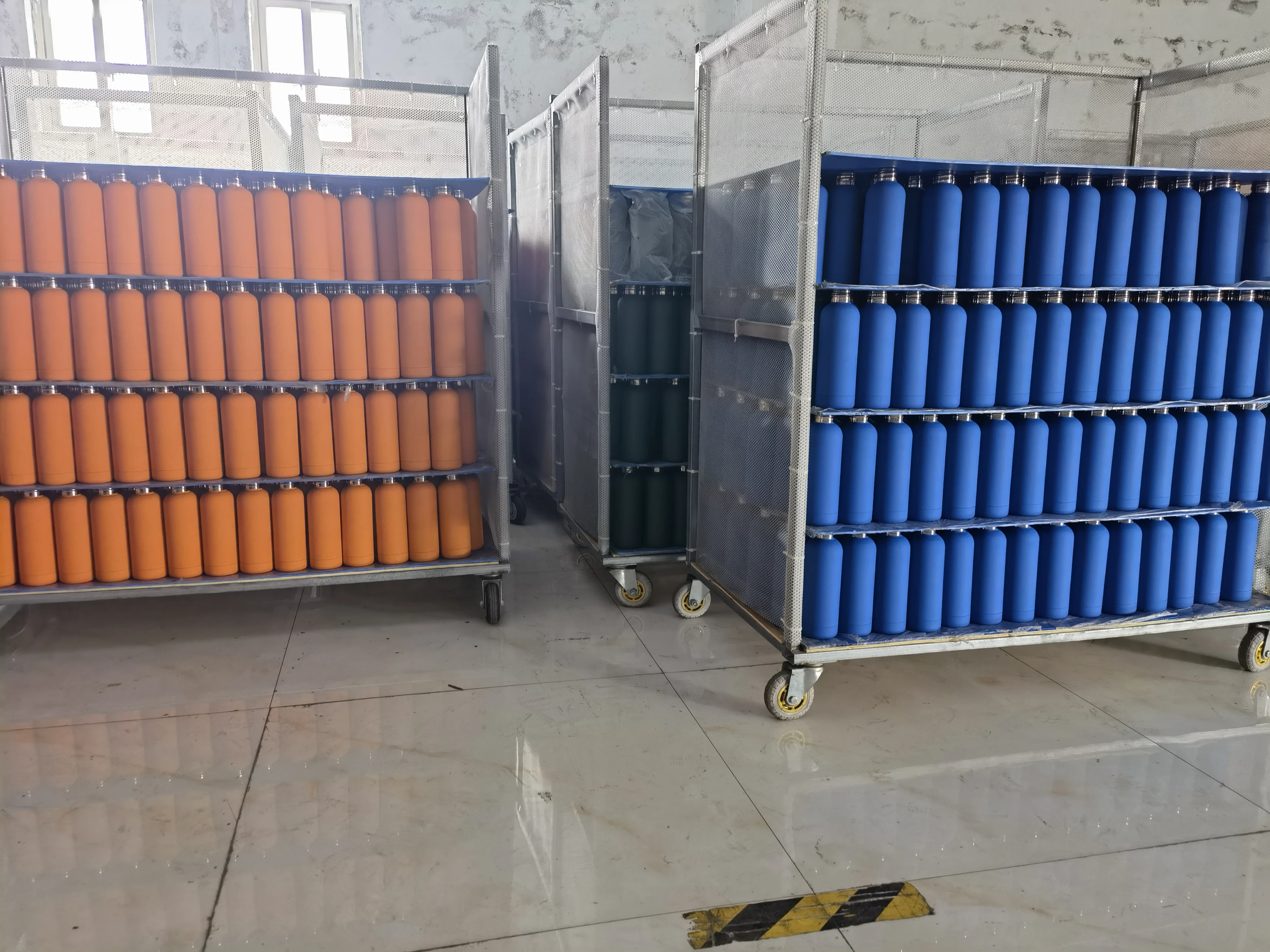 Stock Vacuum Bottle Stainless Steel Water Bottles With Silicone Rubber Coating