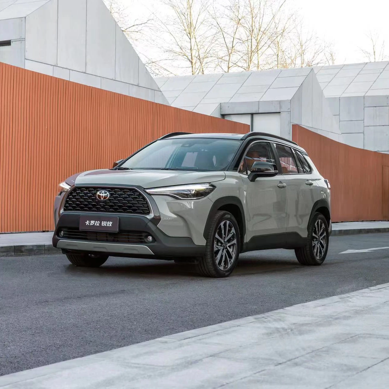 2024 подержанные автомобили для продажи новые энергетические электромобиль Toyota Corolla Cross гибридный Camry RAV4 UNIV UNIK