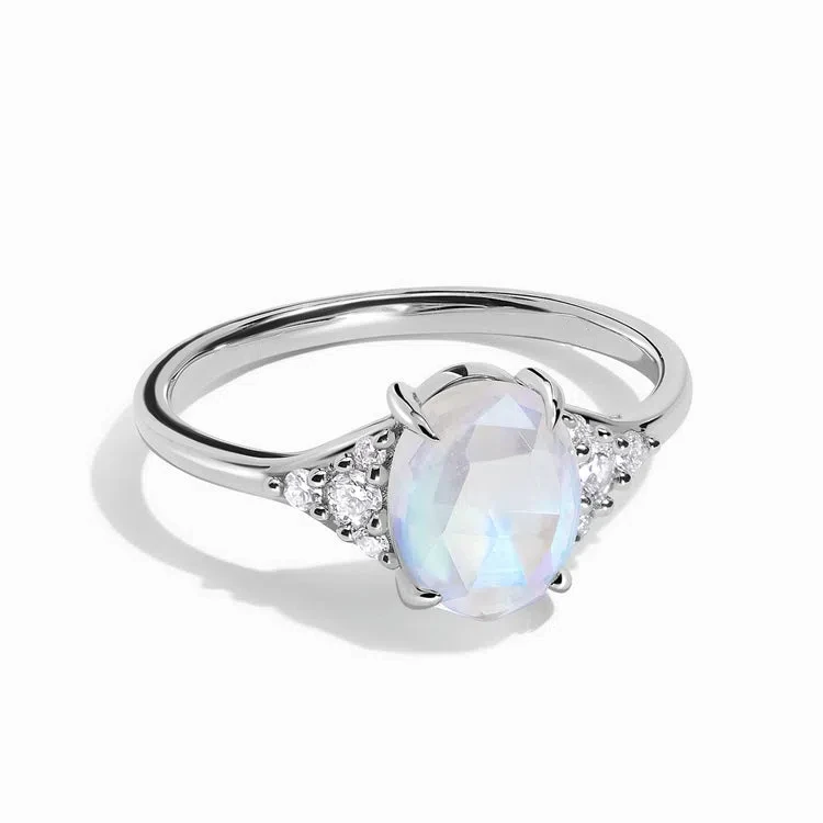 Beautiful Design Fashion Fine Jewelry Oval Cut Rainbow Blue Moonstone 925 Silver Ring Women Rings
