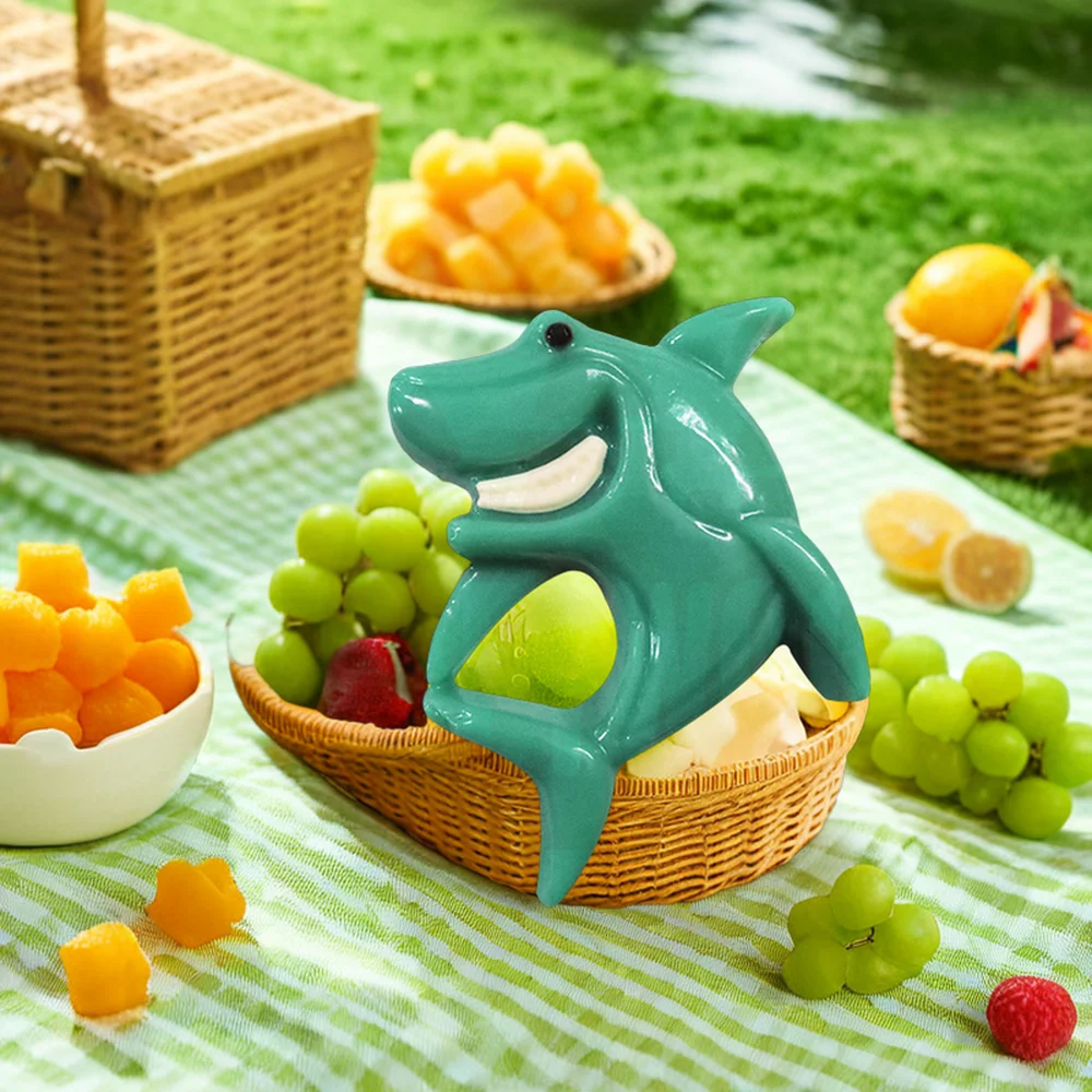 Holeyworld 150g Fruity Shark Gummy Creative Novelty Candy with Fruit Sweet Flavors Beautifully Boxed for Everyday & Holiday Use