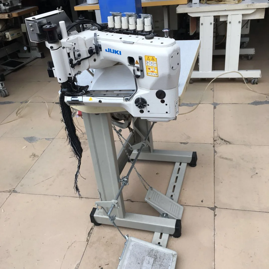 Used JUKIs 3580 3 Needles Feed off the Arm Chainstitch Machine Industrial Sewing Machine for Jeans