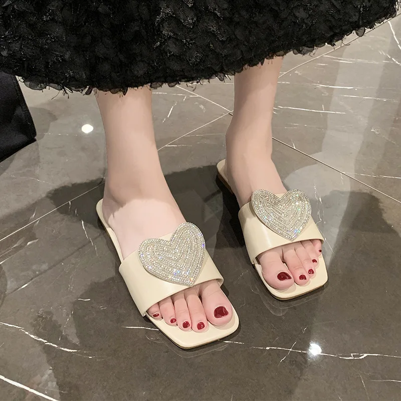 2025 summer new trendy casual slippers for women outwearing flat bottomed square toe spring fashion sandals