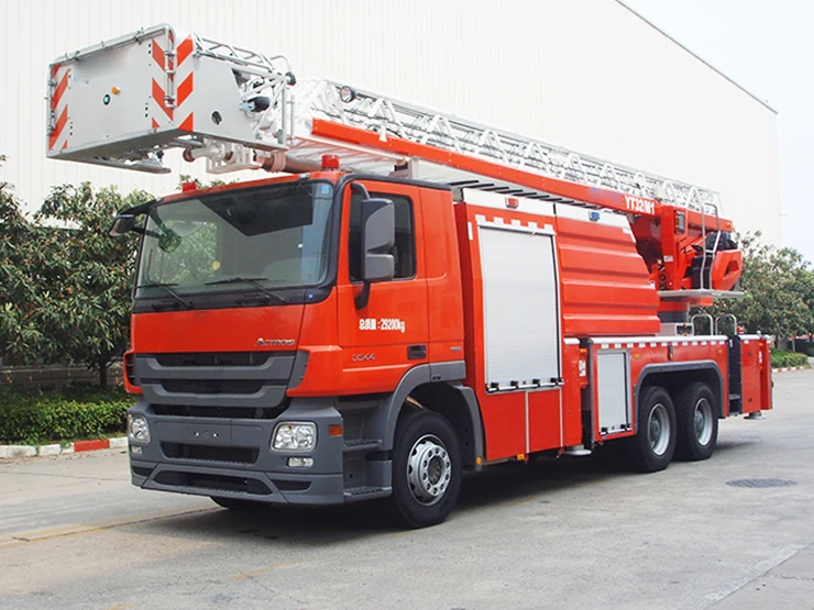 Water foam fire truck JP20C2 20m fire fighting truck 6 passengers for marshaling fire fighting