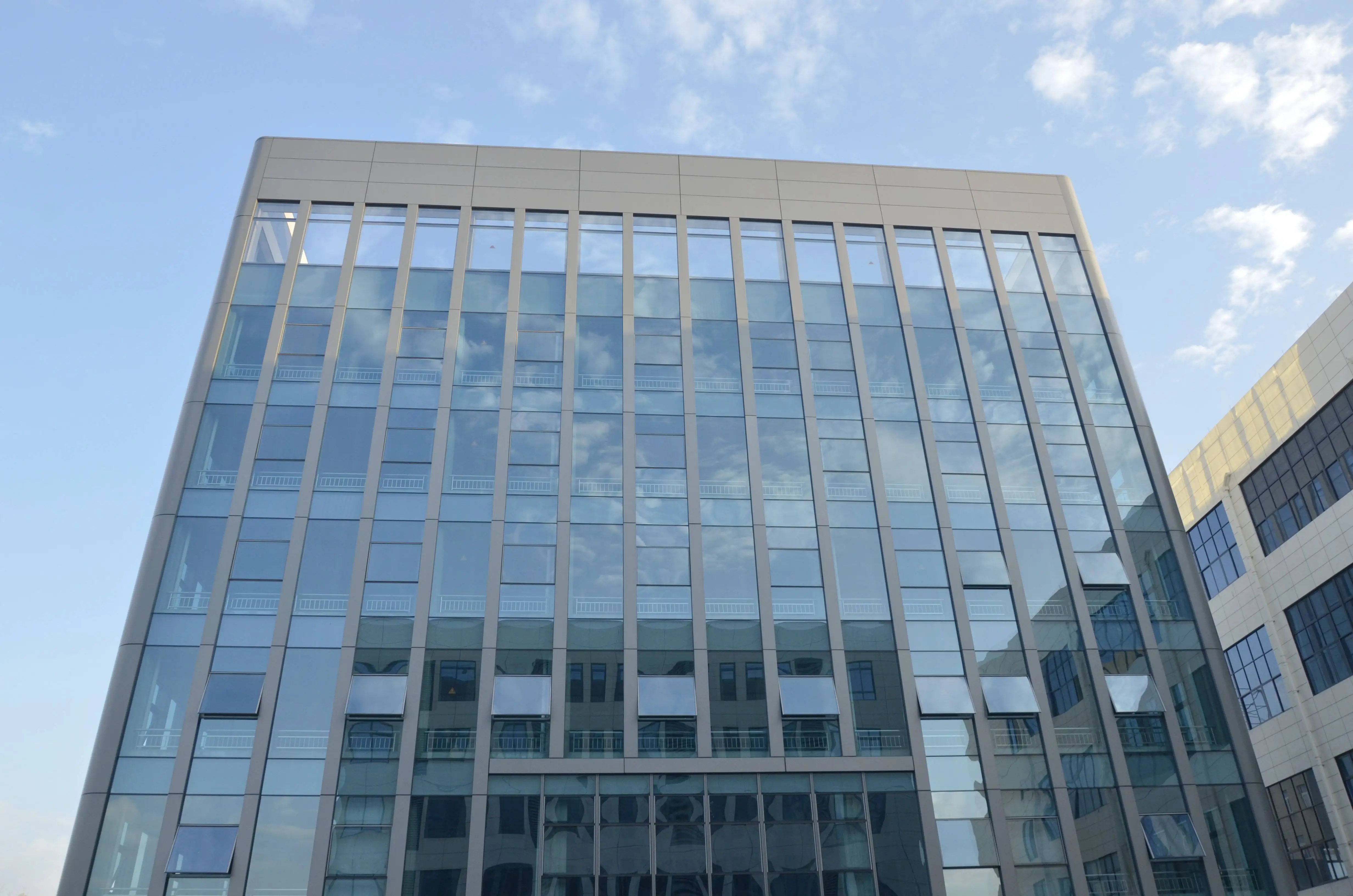 Aluminum Glass Window Wall System Tempered Glazed Design Curtain Walls Section Large Size Facade Wall For High-Rise Building