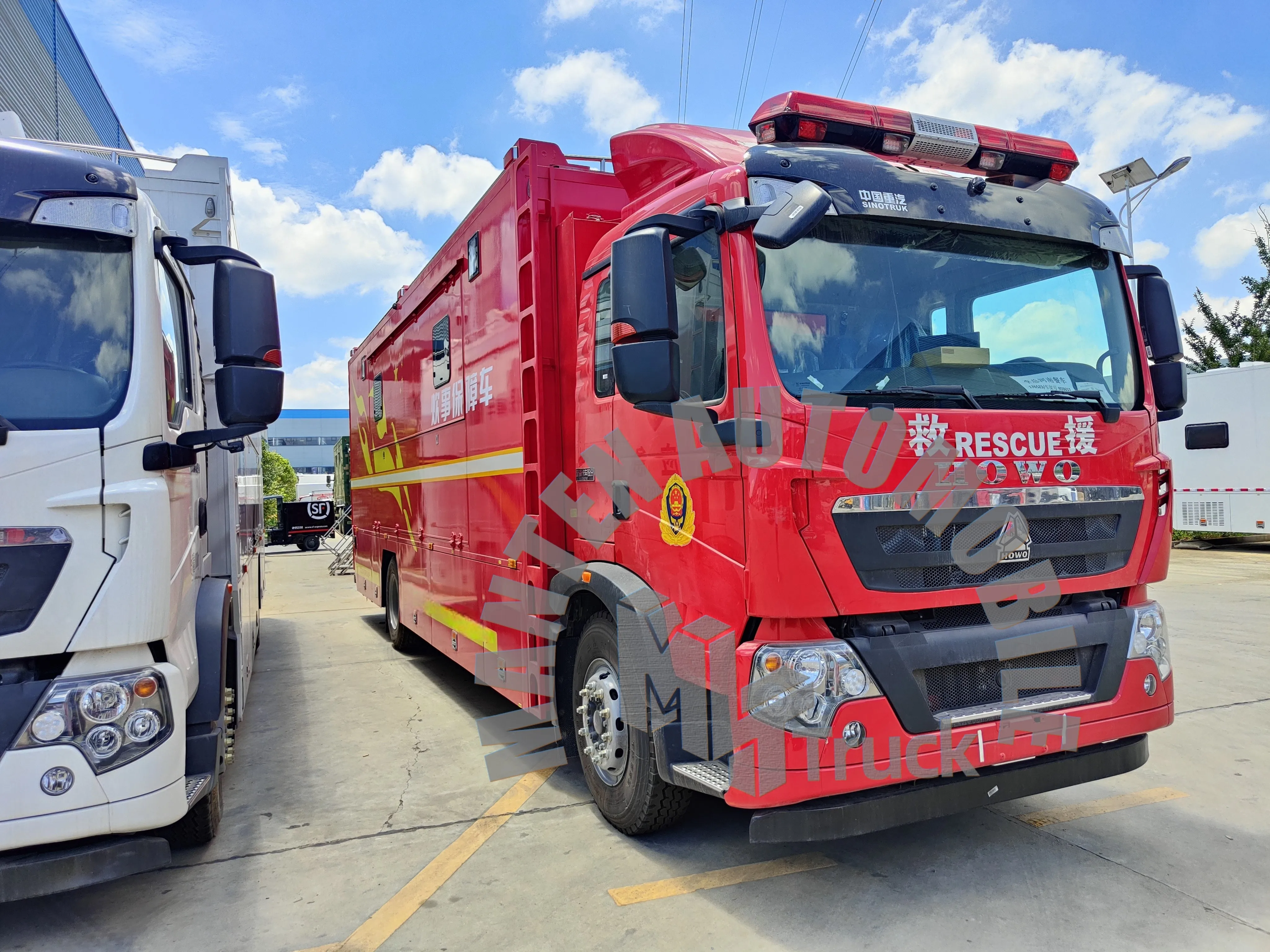 China Brand HOWO 4*2 4x2 Coastal Trailer All-Terrain Van Classic RV Expedition Motor Coach