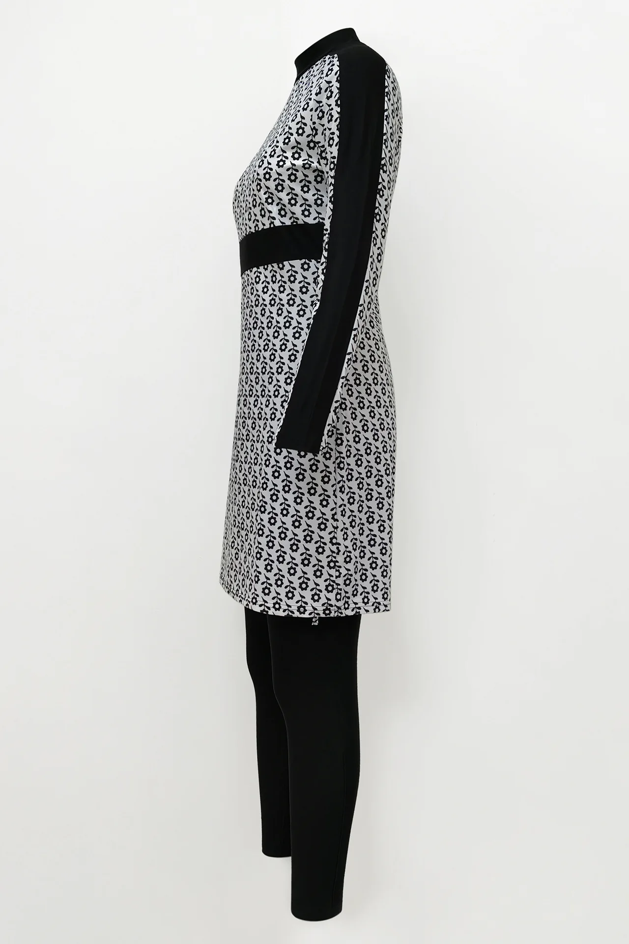 Women Black And White Full Cover Overall Muslim Swim Suit Islamic Hijab Muslim Swimwear Swimsuits 3 Piece Printed Beach Wear