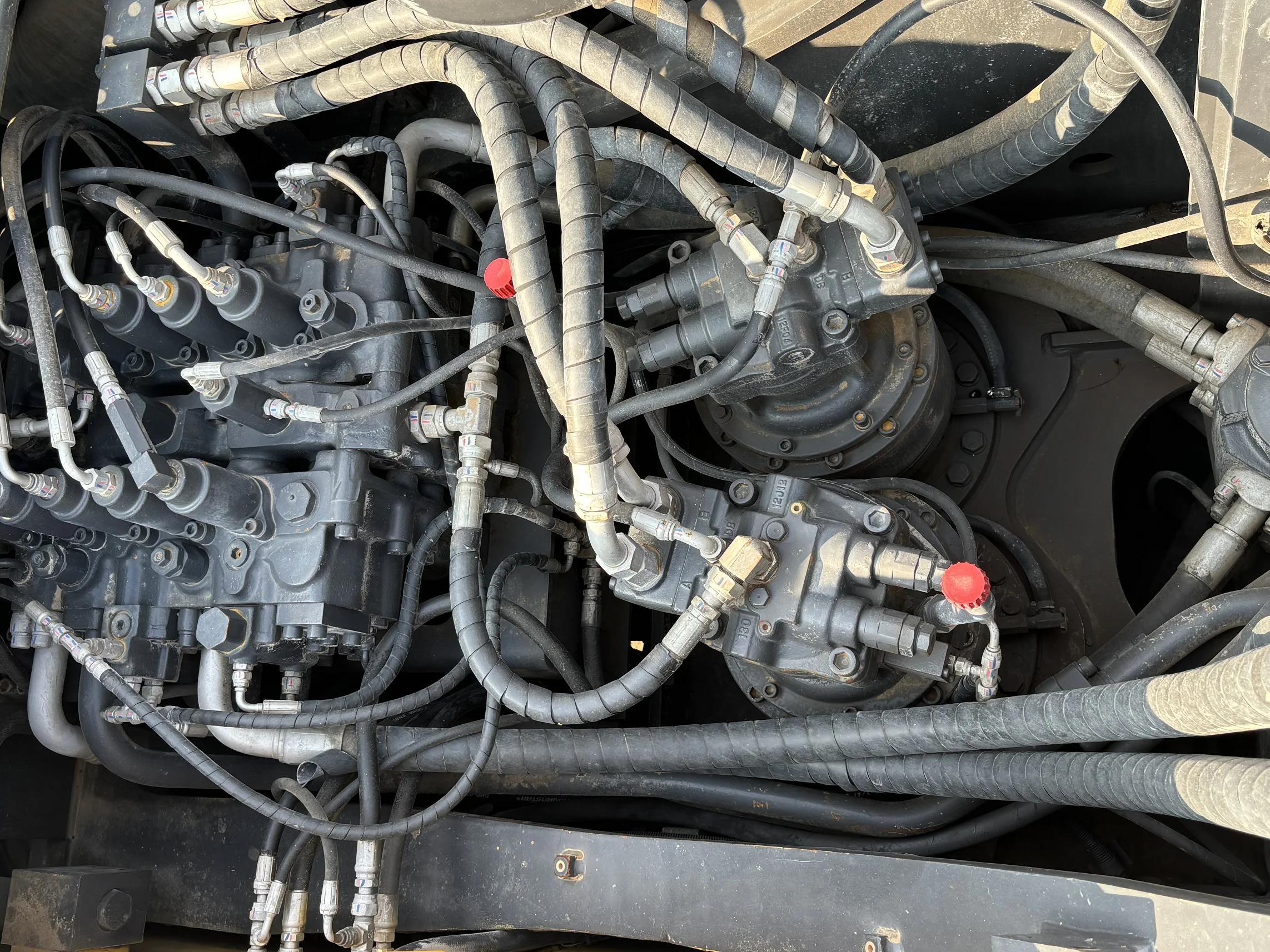 48 Ton Volvo EC480 Crawler Excavator 130 Kw Used Construction Machinery Shanghai Core Include Engine Pump Motor Gear PLC 25 Ton