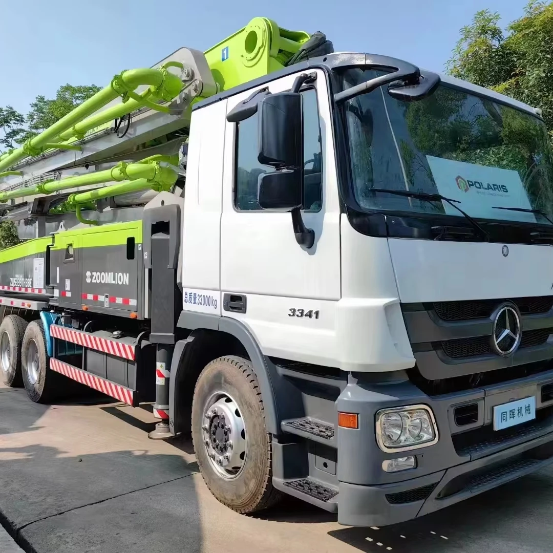 Грузовик с помпой для бетона Zoomlion Mercedes-Benz 47 м 12 лет мощность 300 кВт 5 секций