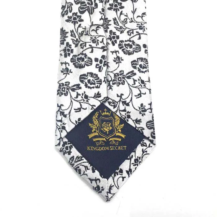 Wholesale tie man Custom Logo Luxury Neck Tie Gift Set Fashion for man necktie with customized logo