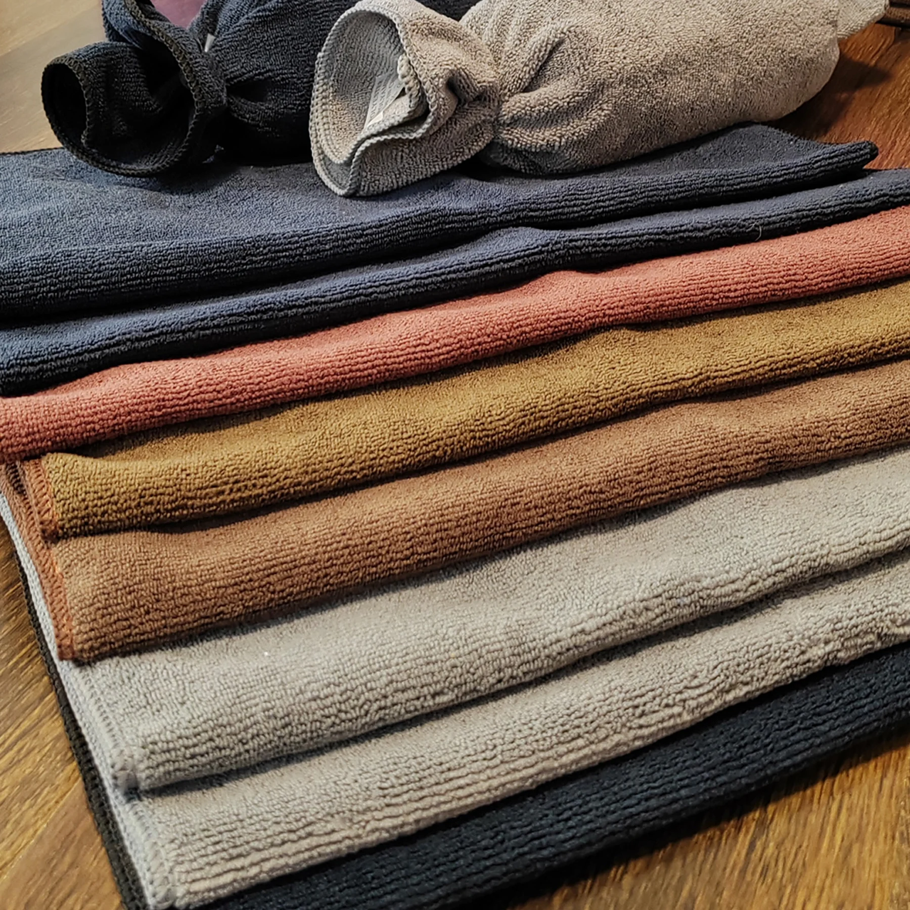 Car wiping cloth without leaving water marks, special absorbent car wiping cloth, double-sided car wiping cloth