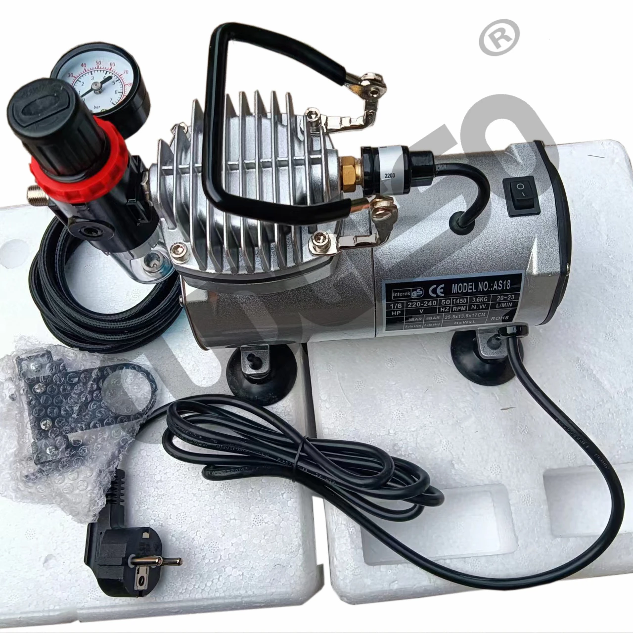 Factory hot sale high quality professional  silent portable oil free MINI air compressor
