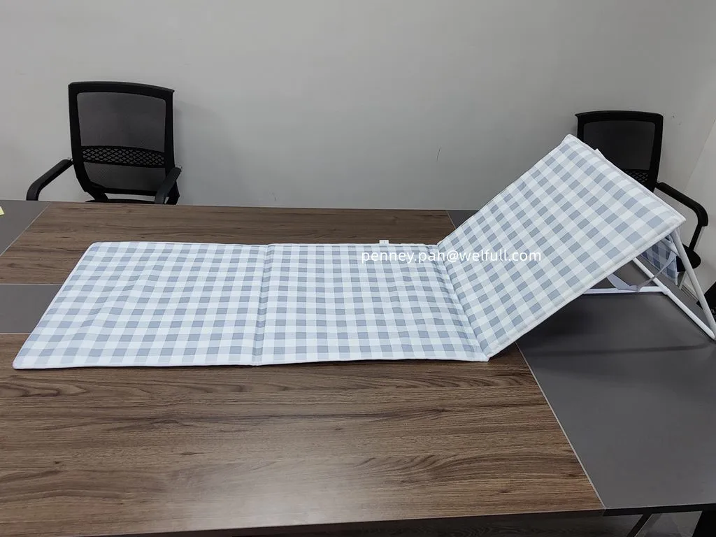 Easy Take Padded Outdoor Foldable Camping Portable Beach Mat Lounge Chair Beach Mat With Support
