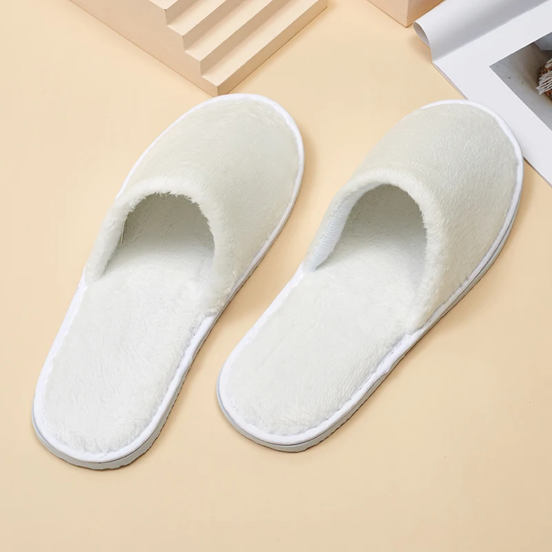 Eco-friendly hotel amenities pure white custom logo hotel bath disposable plush hotel slipper