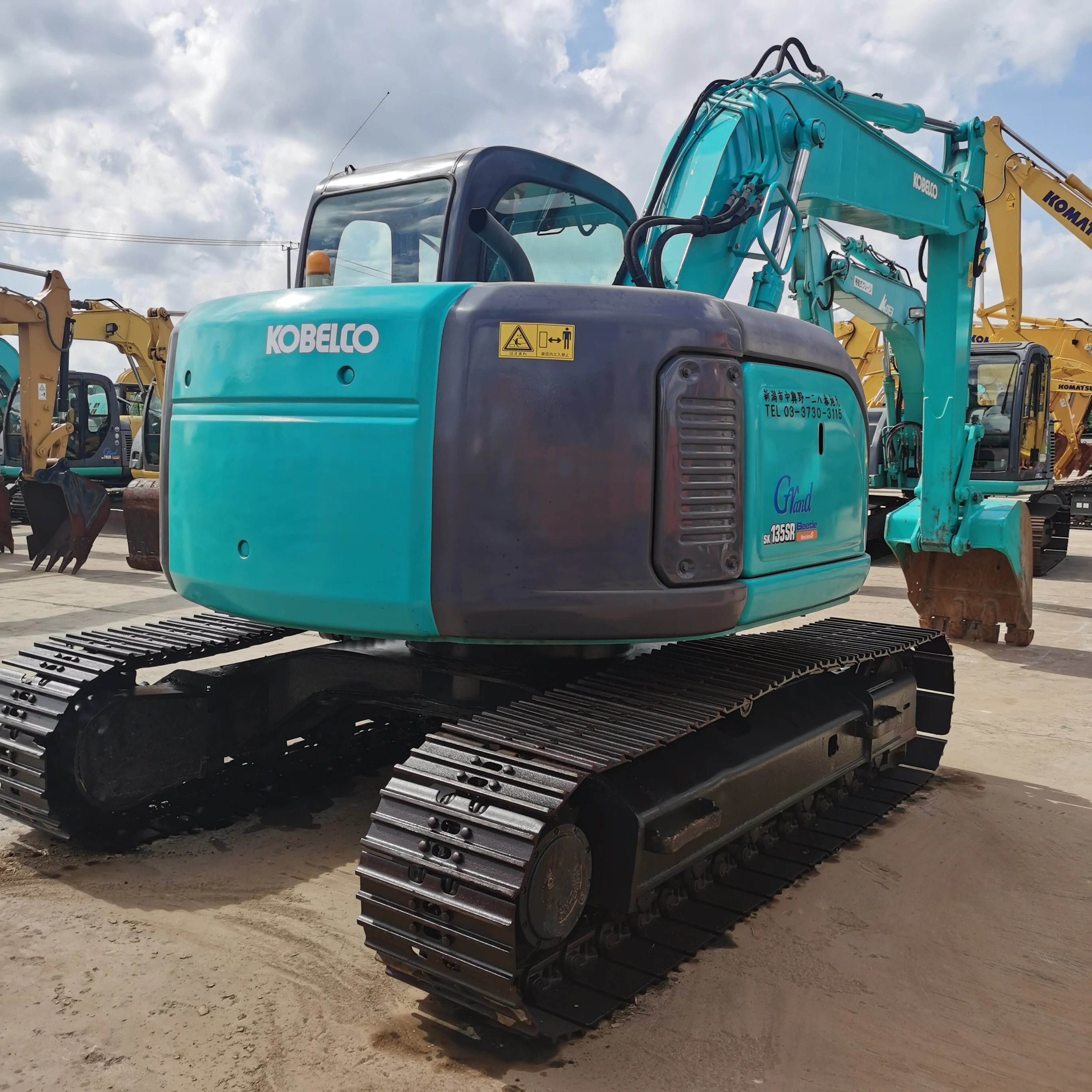 KOBELCO SK135 13ton Excavator Used Machinery Durable Performance Made in Japan sk135sr with low working hours in Shanghai