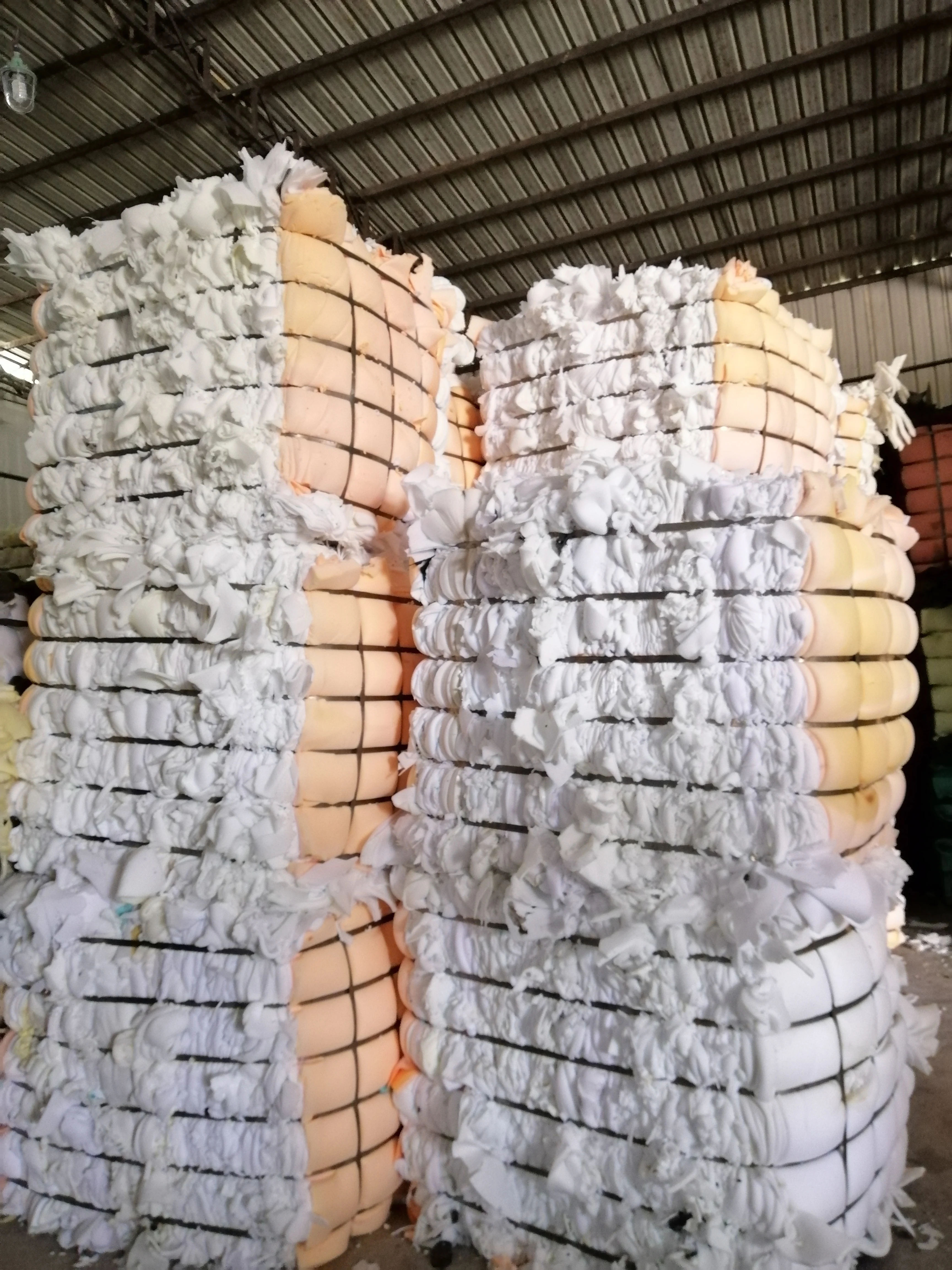 high quality waste foam sponge scrap for rebond mattress/sofa/bed Recycled Plastic Furniture Foam Sponge Scrap