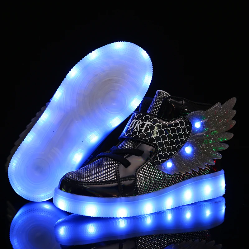 Kids Sneakers Children Baby Girls Boys Light Wings Mesh Designers Shoes Led Sport Run Sneakers Light Up Shoes