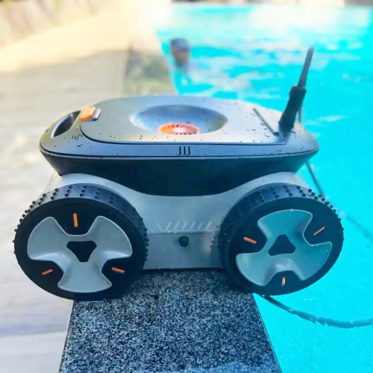 2024 Auto Wheel Walking Portable Robot Swimming Pool Float Cleaner Vacuum Wall Climbing Accessories Self Cleaning Machine