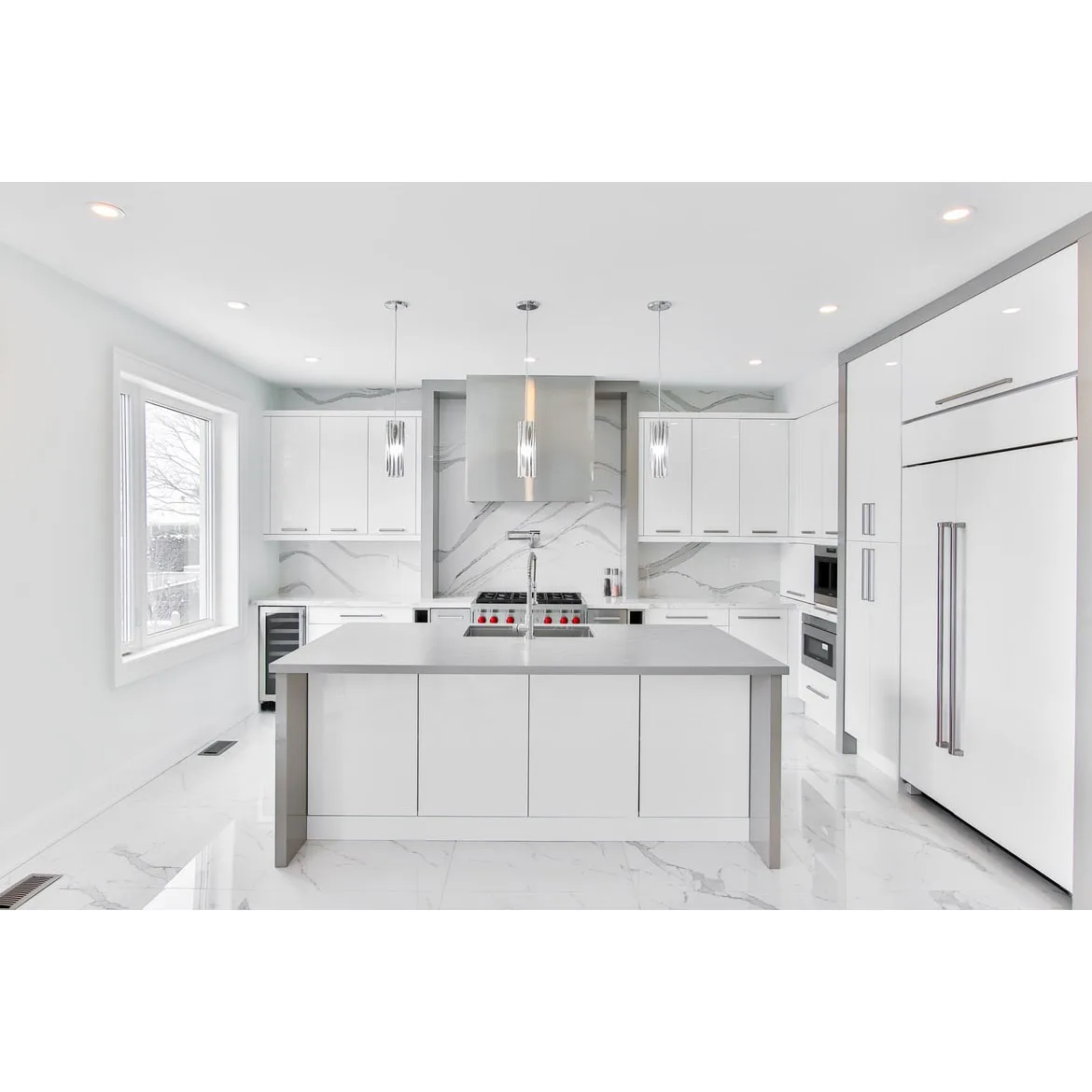 White Popular classic design plywood  quality control timber lacquer style kitchen cabinets