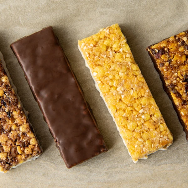 Протеиновый снэк-бар, печенье и крем от частного бренда