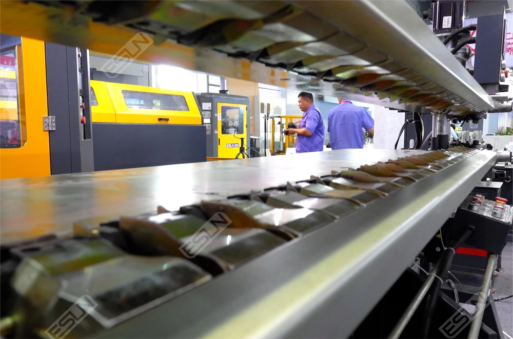 EAM-200 Automatic Bonnell Spring Assembling Machine For Mattress