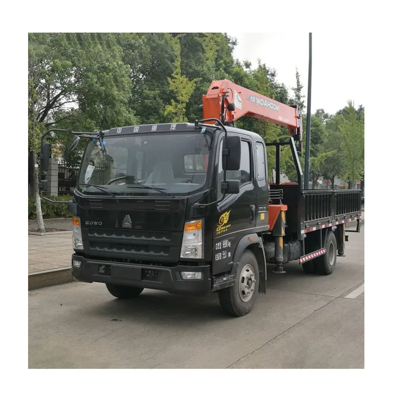 Howo brand new  4X2 4X4 truck mounted 4T 5T crane light duty mini cargo truck