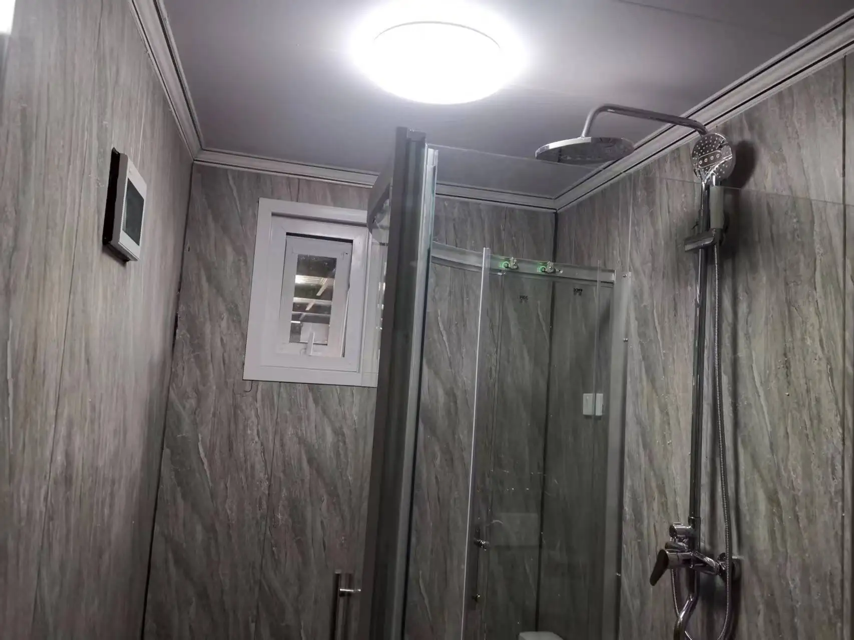 Guose Luxury Expandable Tiny Homes Prefabricated 40 Ft Room Container Homes 20Ft Luxury Extendable 2 3 Bedroom Prefab House