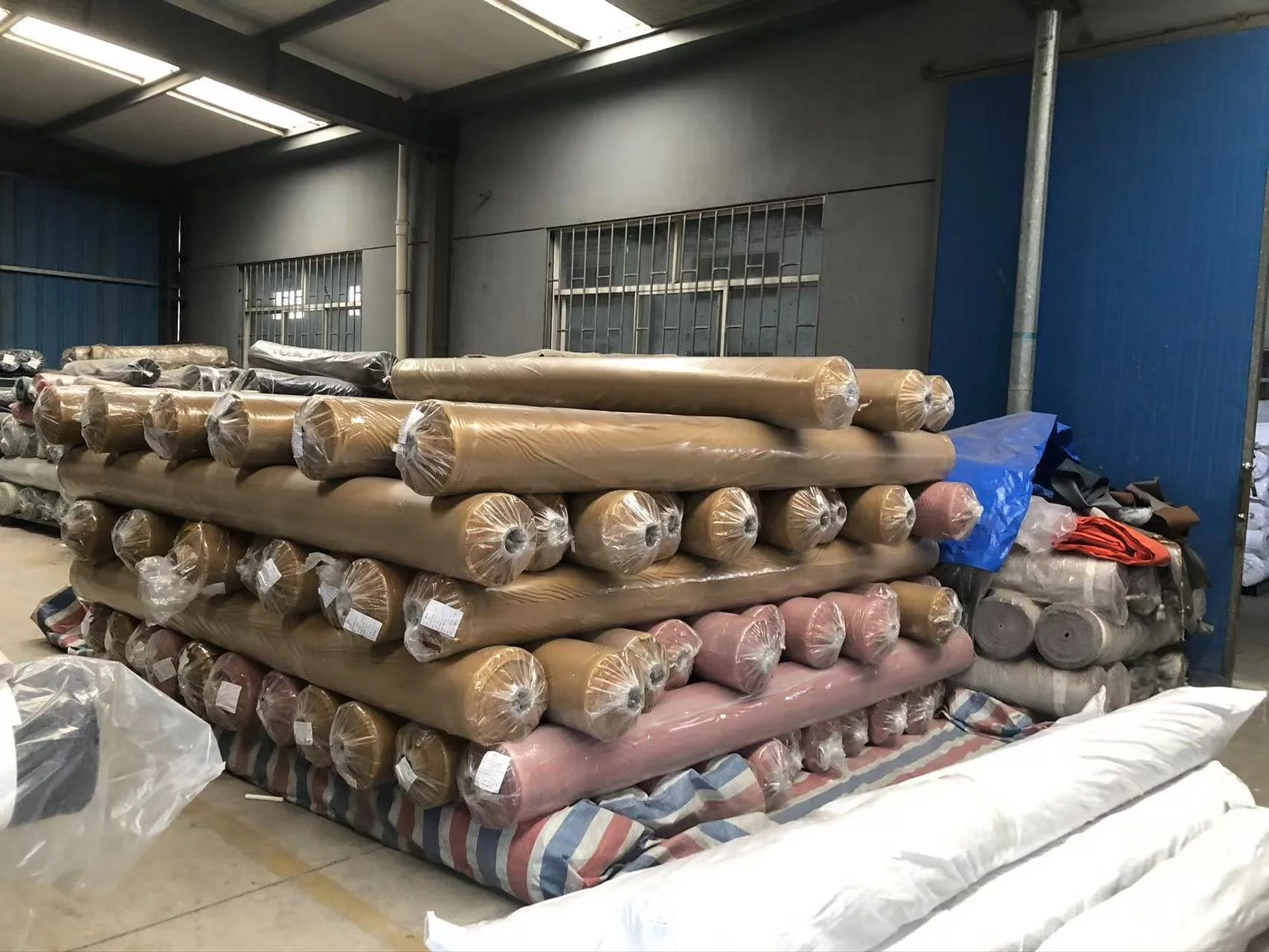 Прямая продажа с фабрики Голландская бархатная ткань связанная трикотажная для дивана домашний текстиль со склада низкая цена