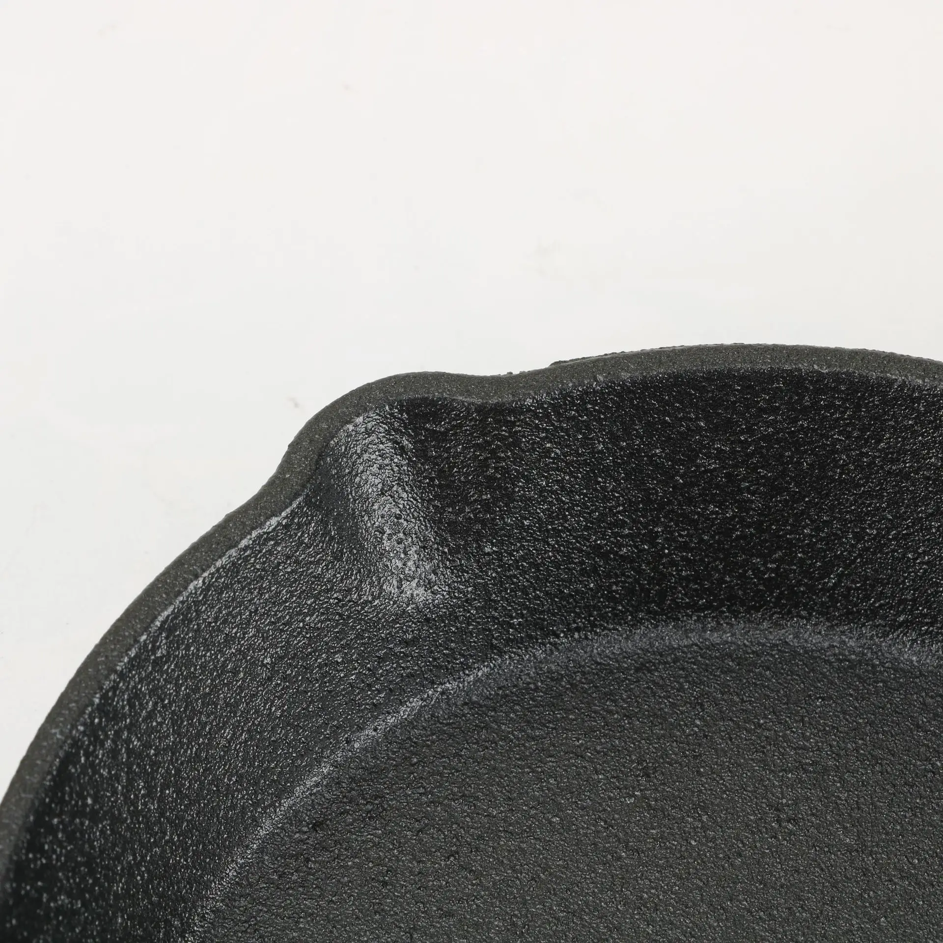 Outdoor Cast Iron Saute Pan for Barbecue & Camping Heat-Resistant Non-Stick for Frying Steak & Picnic Durable Household Pot