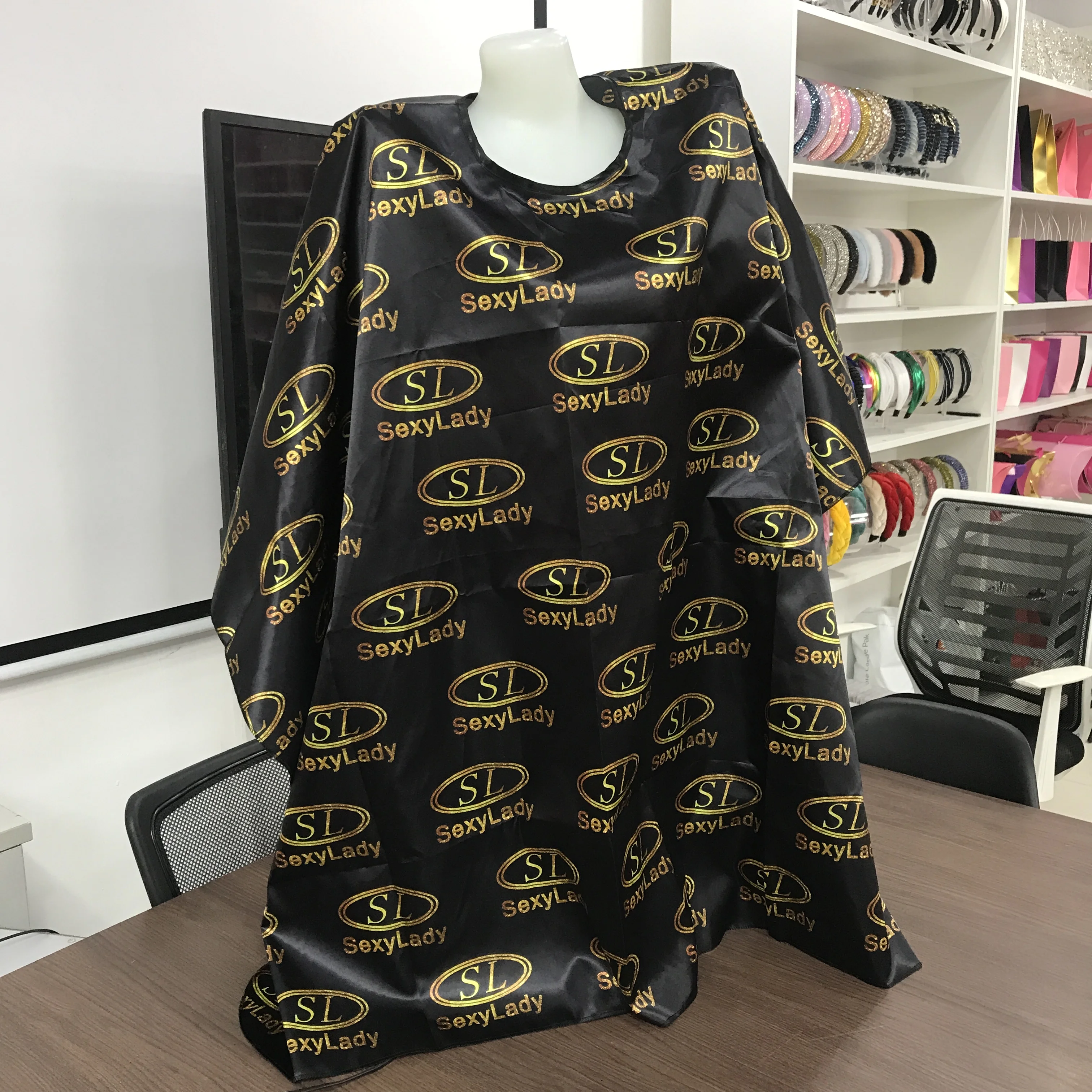 Парикмахерские накидки и фартуки с логотипом на