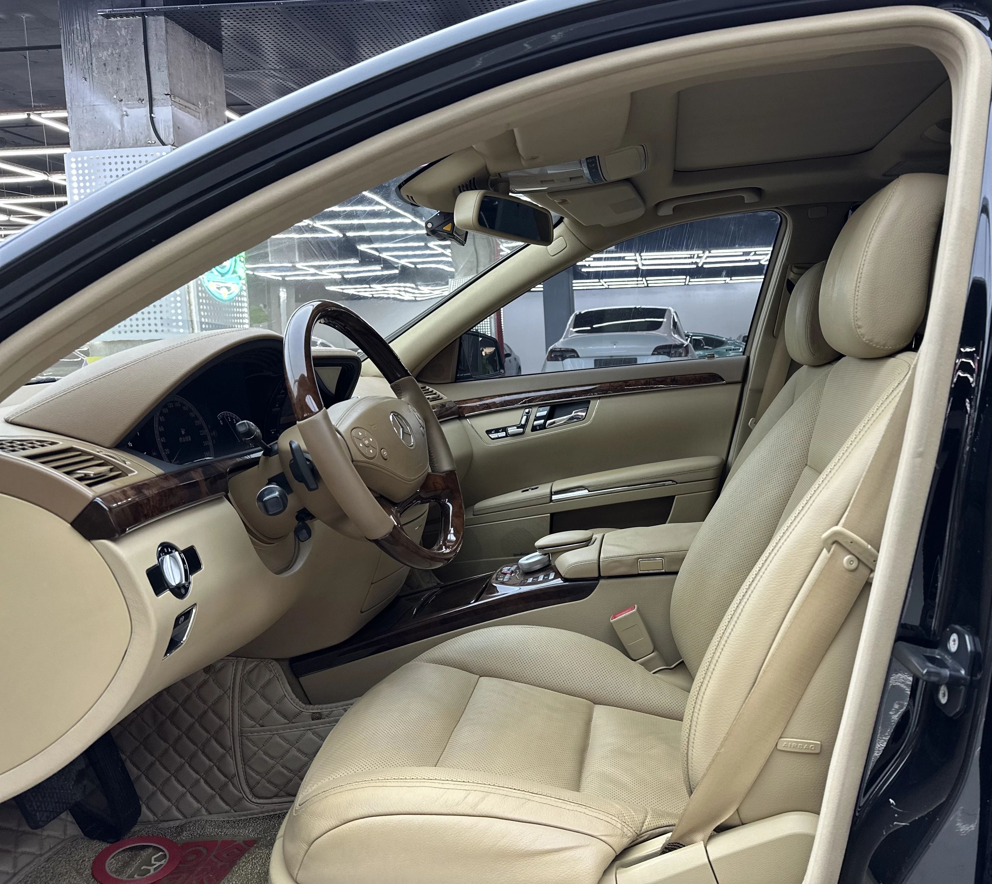 Luxury Cars Mercedes Benz S-Class S300L 3.0L V6 sunroof used cars