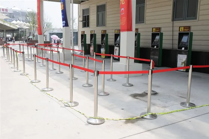 Good quality  Crowd control queue management stanchions stainless steel retractable belt barrier