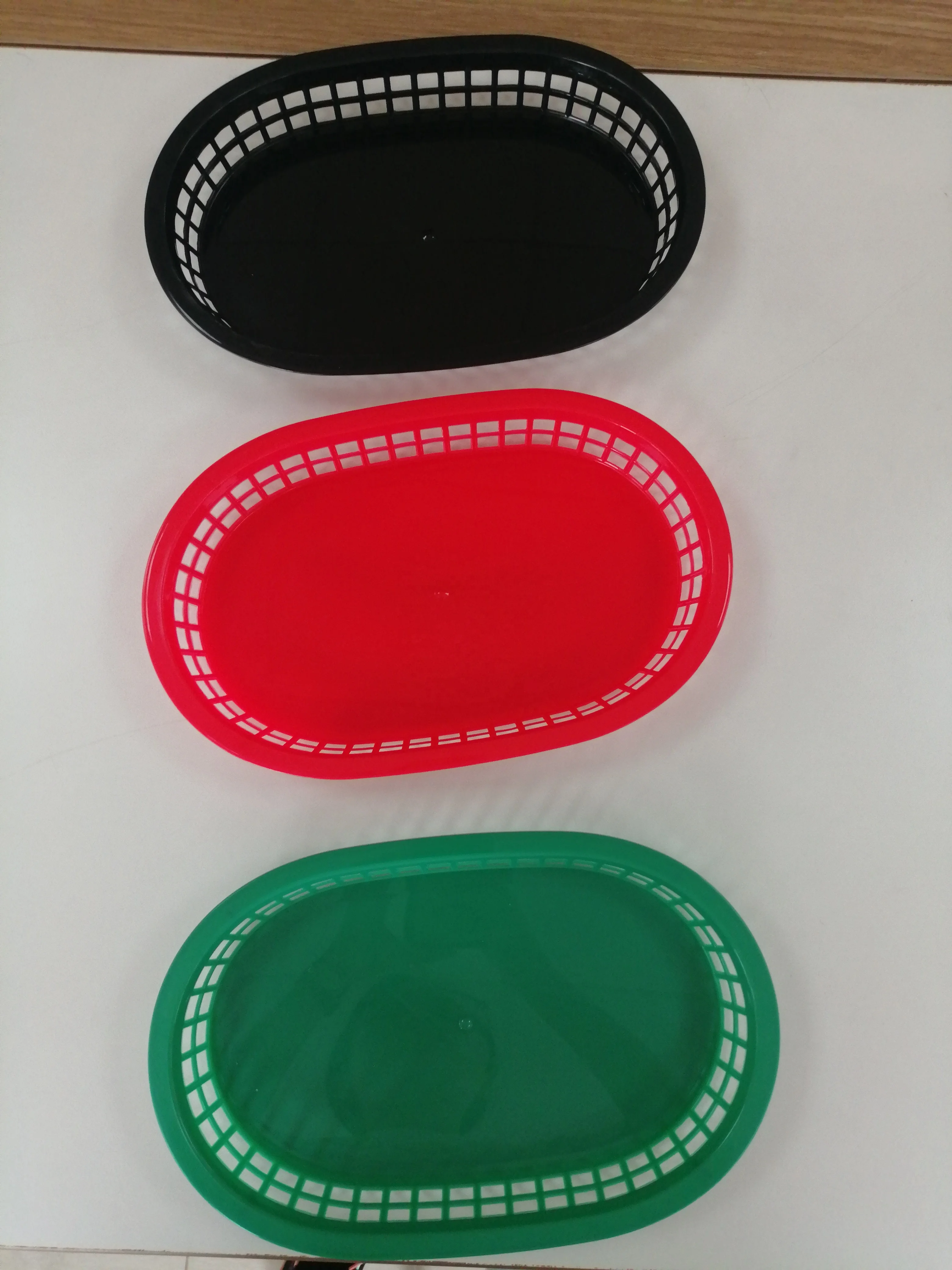 Wholesale Durable Plastic PP Eco-friendly Colorful Fast Food Chips Fruit Serving Basket