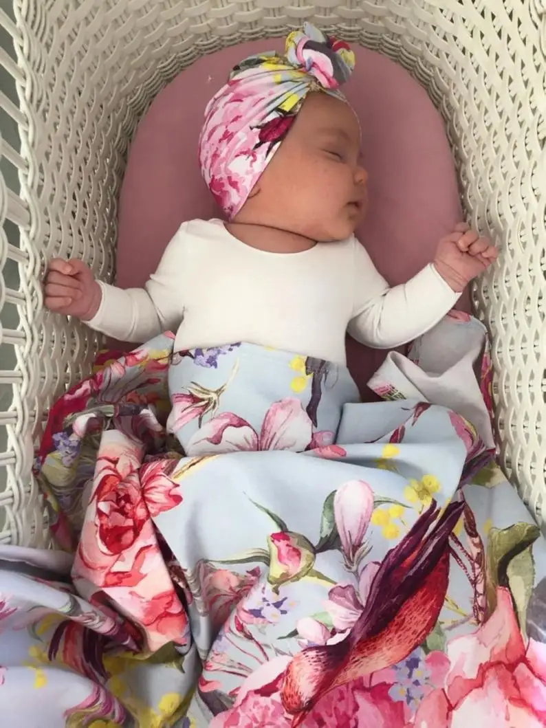 Newborn Baby Cocoon Swaddle Wrap with Beanie Hat Set Floral Receiving Blanket for Girls and Boys M3154