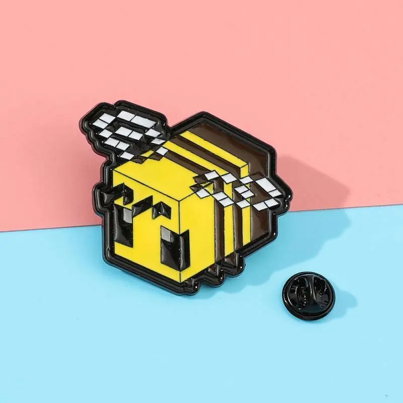 Wholesale High Quality Custom Cute Soft Enamel Pins Made Bulk Gold Plated Hard Enamel Metal Pin Cute Cartoon Cat Animal Foot Pin