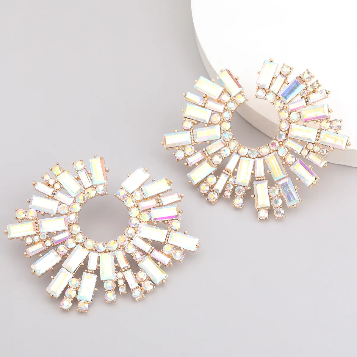 2024  Fashion AB Color Big Stud Rhinestone Earrings For Women Statement Earrings
