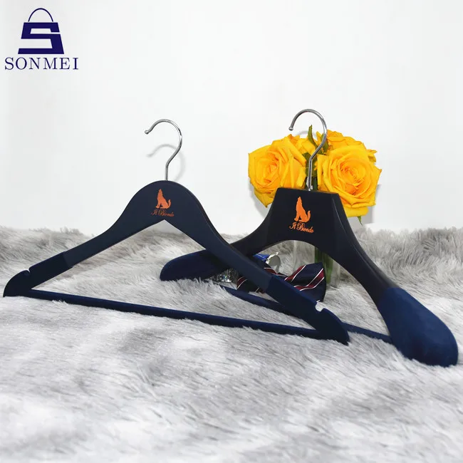 Metal plaque logo garment coat suits clothes wooden hanger navy