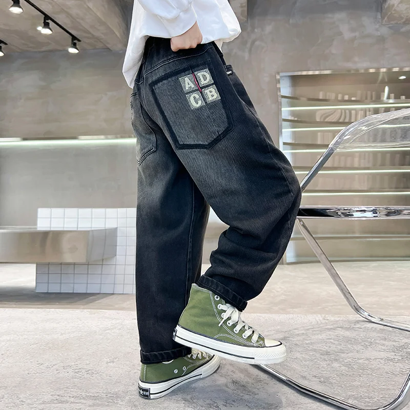 Прямые джинсы для мальчиков осенне-зимнего сезона