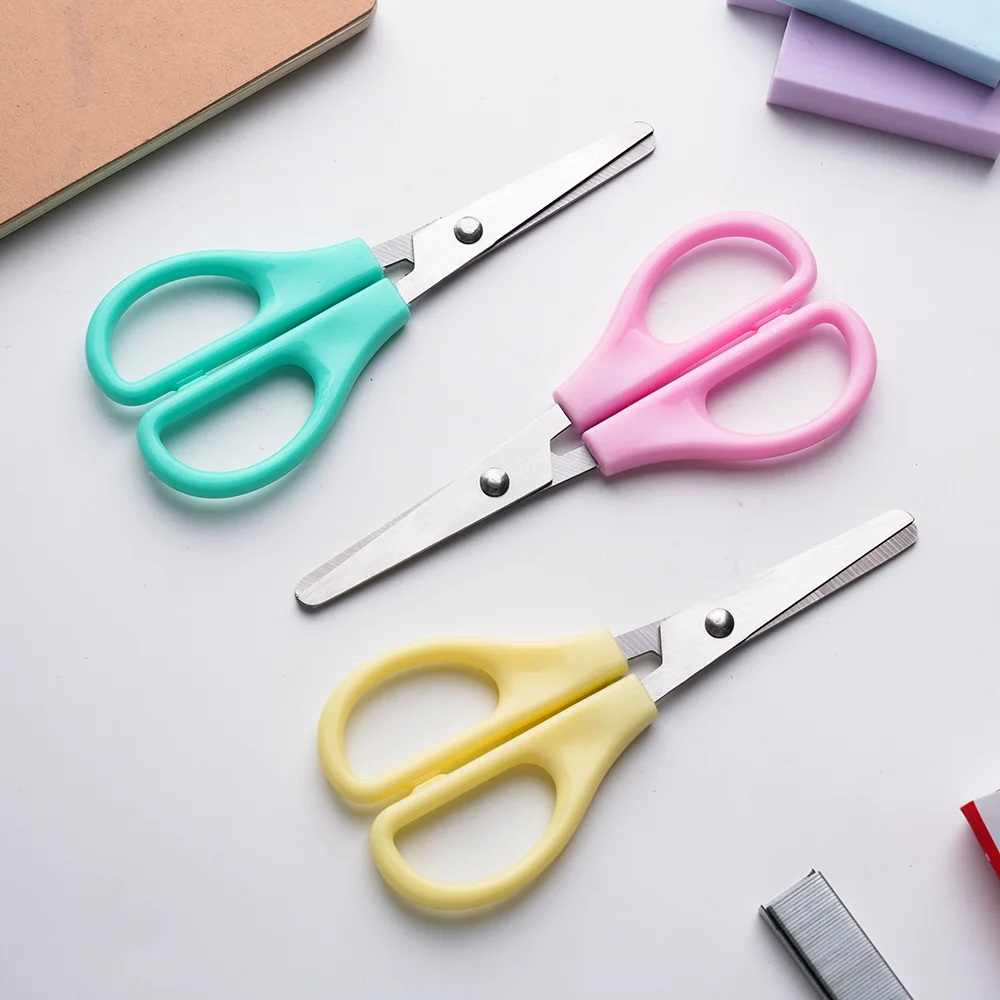 Lightweight Student Scissors with Plastic Handles Classroom-Safe Paper Cutting Stationery Scissors with Rounded Tip Designs