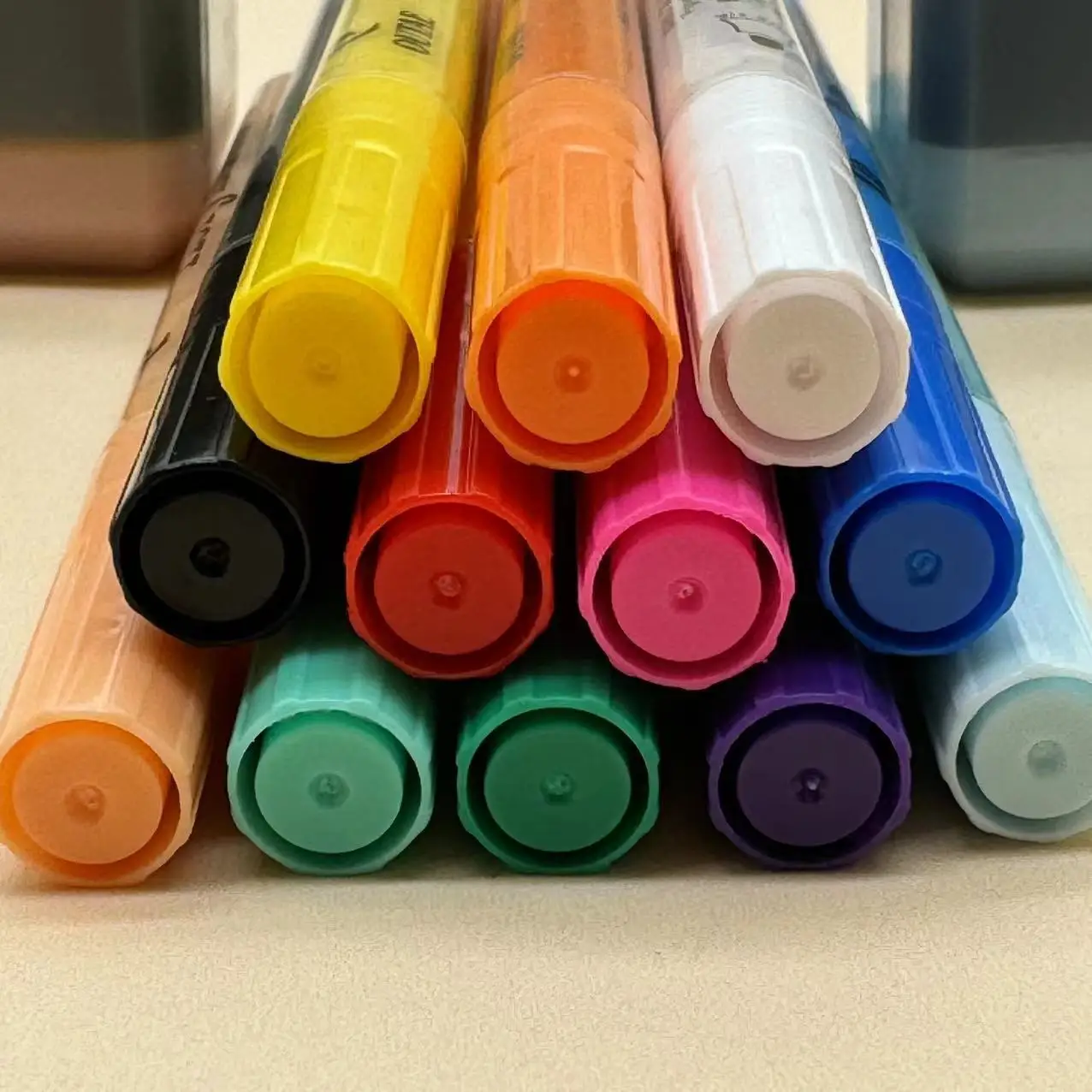 Hot Selling High Quality Wholesale Colorful Drawing  Pen 12 Colors Art Acrylic Marker Pen Set