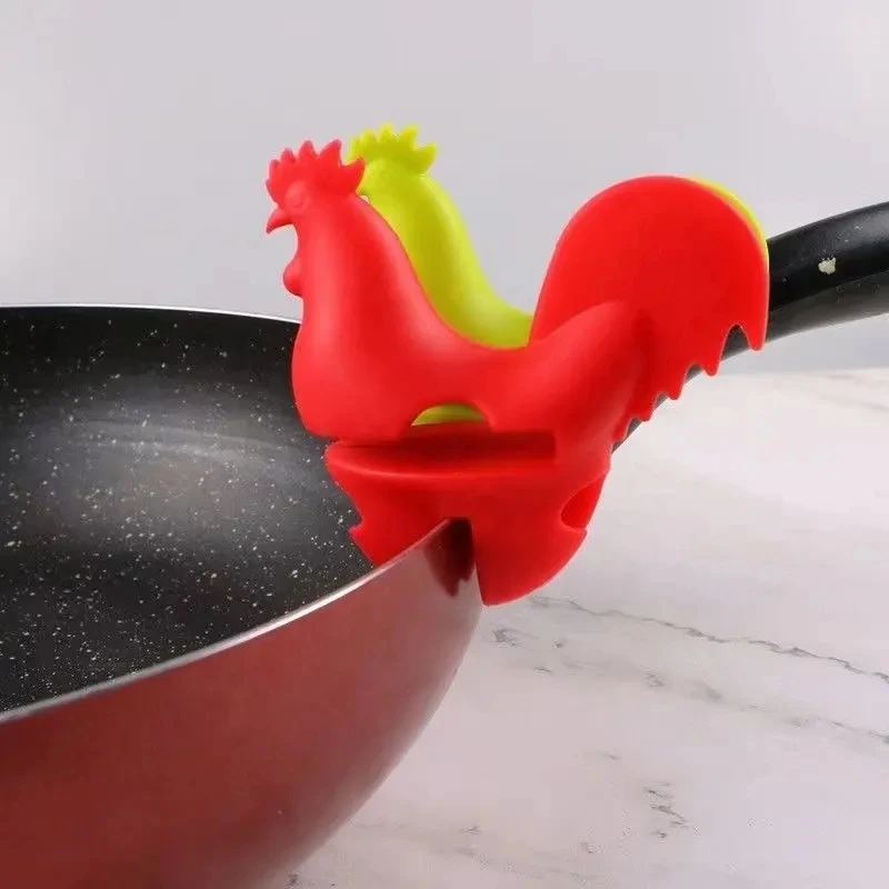 RTS Kitchen Funny Chicken Silicone Heat Resistant Spill Proof Clip Lid for Pot & Pan Spoon Holder