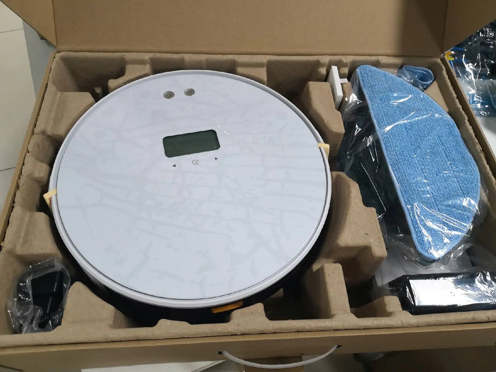 Dropshipped 2021 Smart Automatic Wet and Dry Mop Wifi Controled by Alexa Robotic Vaccum Cleaner for Floor Carpet