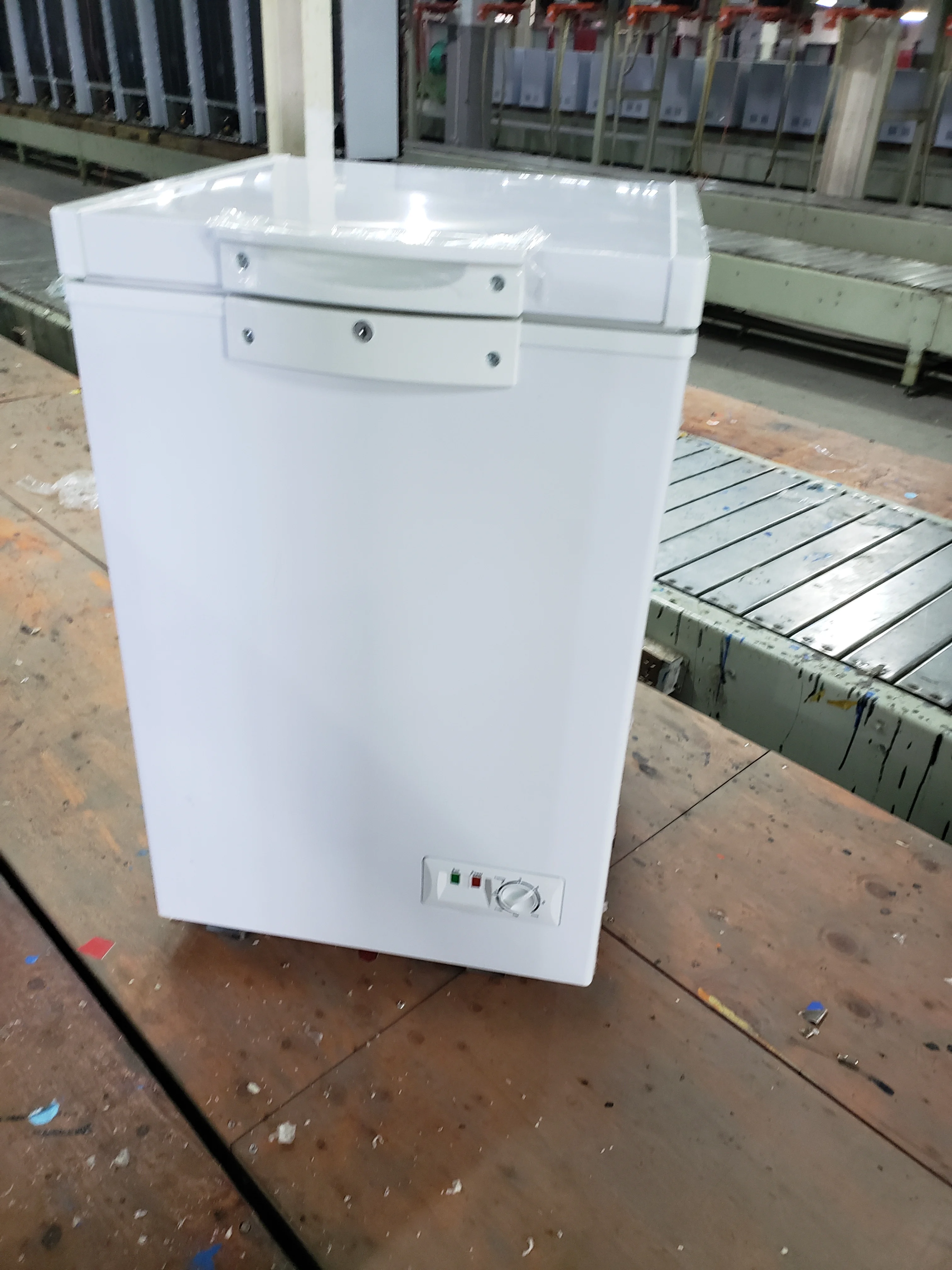 
Low Price Solar DC Bottom Cooling 100L Chest Freezer 