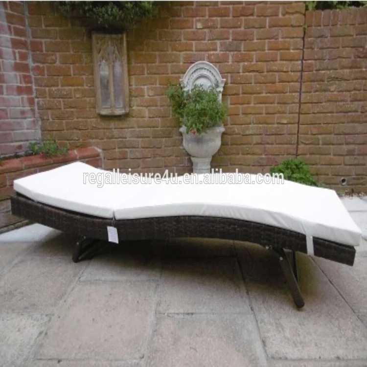 outdoor rattan KD sun lounger with cushion RL-R082B