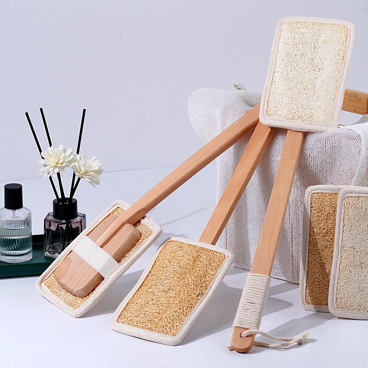 Double sides loofah Natural Exfoliating Loofah Luffa Back Sponge Scrubber Brush with Long Wooden Handle Bath Spa Detachable