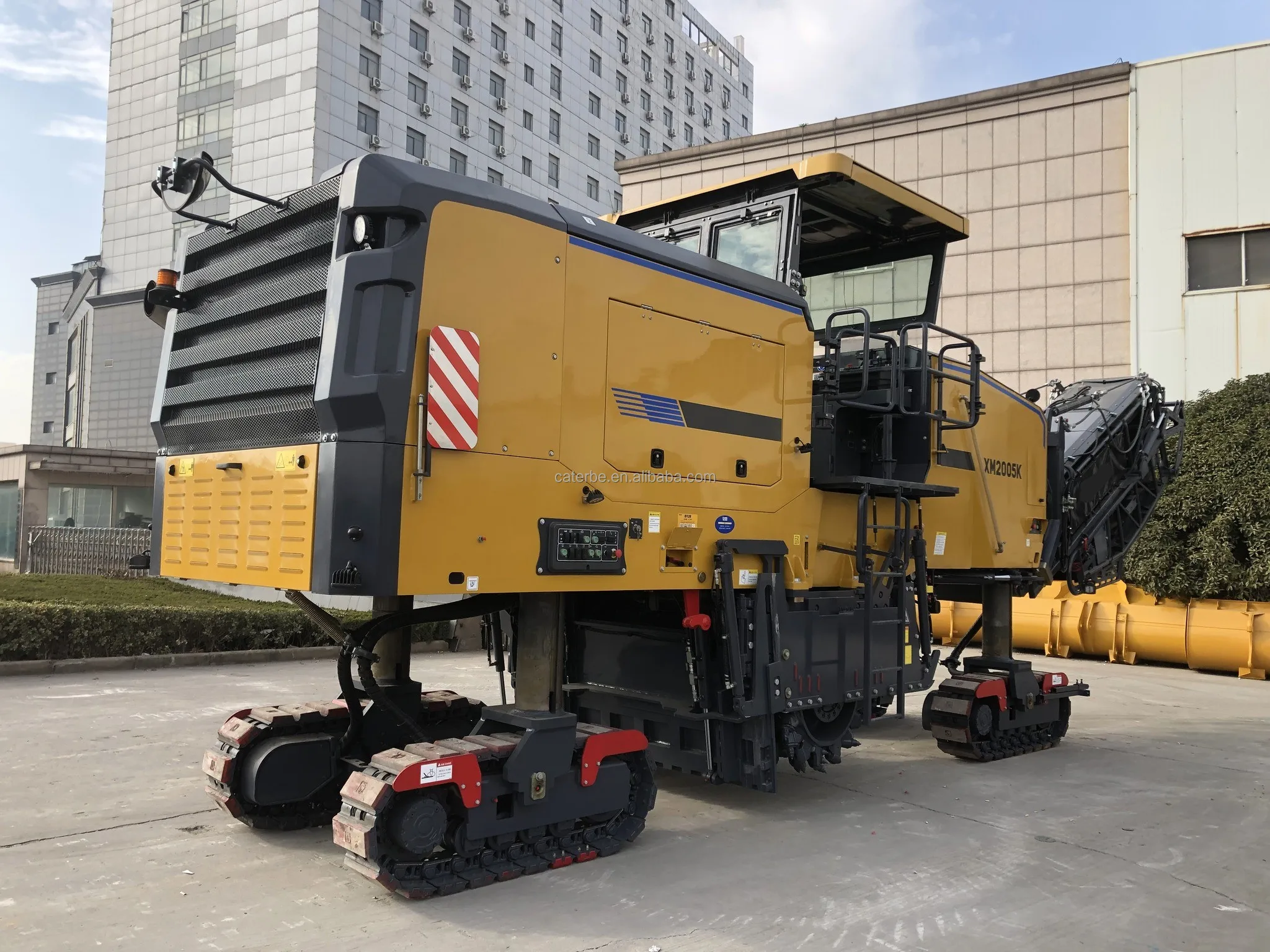 China Cold Milling Machine XM2005K XM2005 2m Asphalt Pavement Road Repair