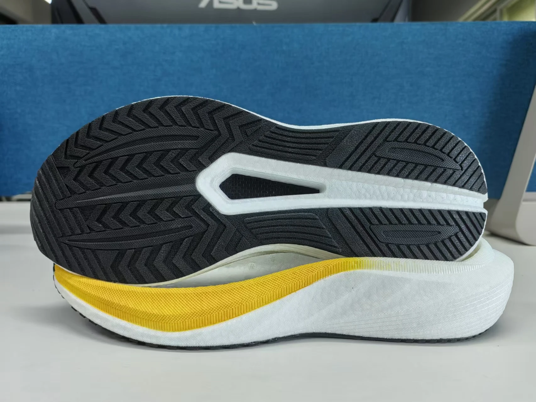 Custom light weight sneaker ETPU popcorn sole shoes making running outsole