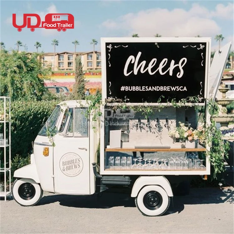 3 Wheel Bar Fast Food Vending Carts Champagne Truck Tricycle Ape 50 Mobile Electric Food Cart for Sale in California USA