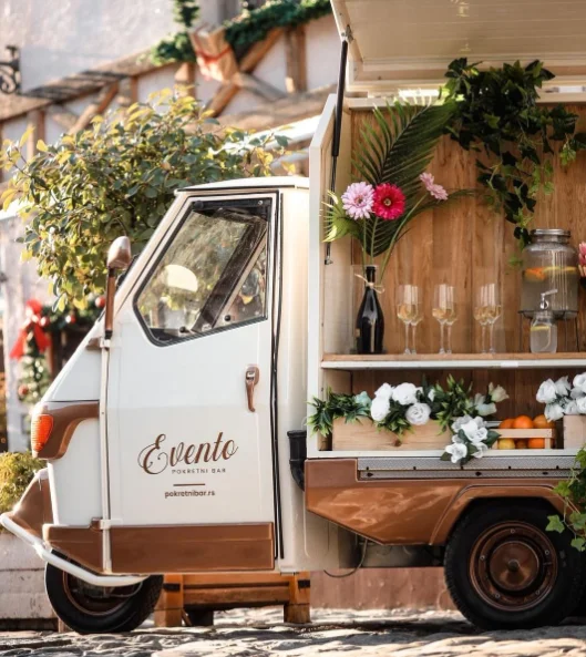 Popular High quality mobile ice cream fish and chips equipment shawarma mobile food truck refrigerated mobile bbq food cart