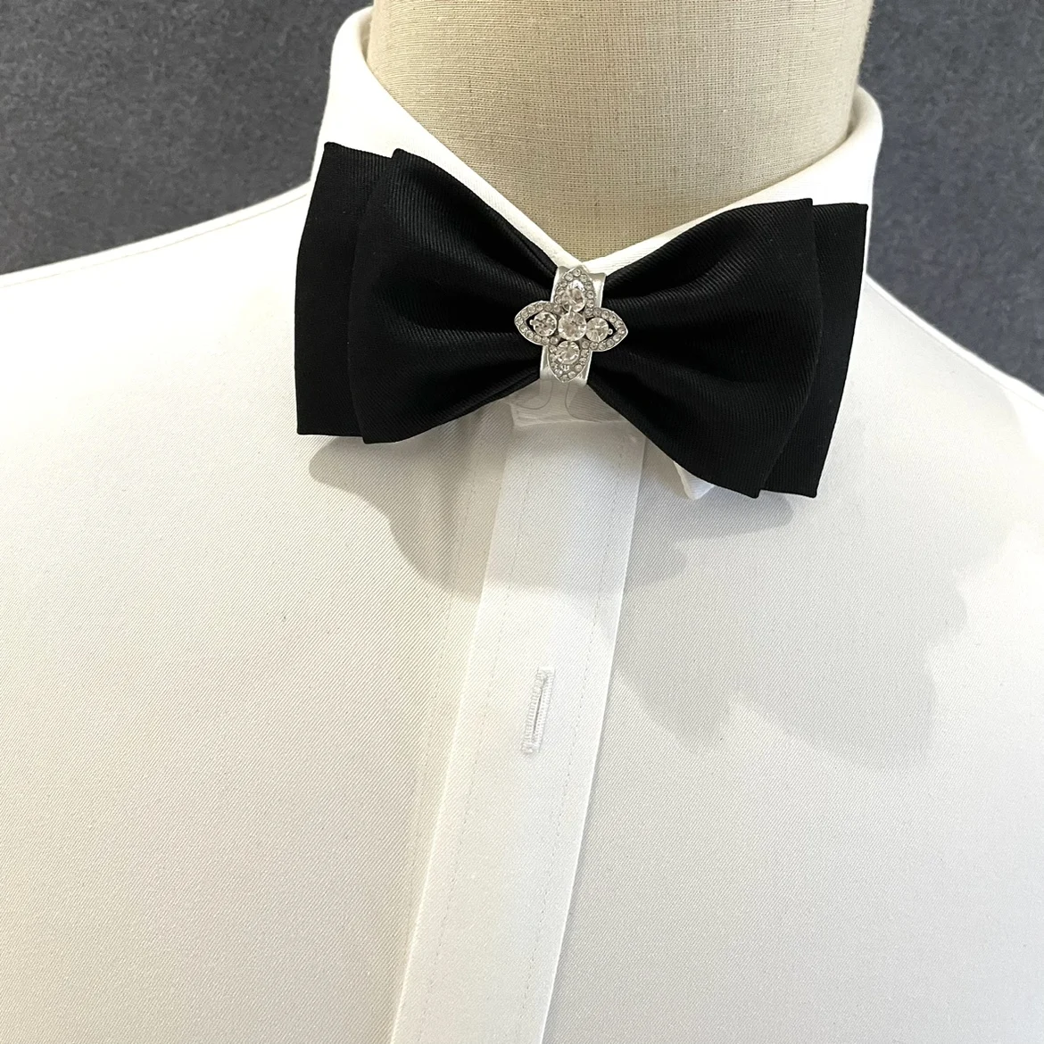 Brand new men wedding bowties solid color polyester bow ties satin double layer Cravats with rhinestone for wholesale
