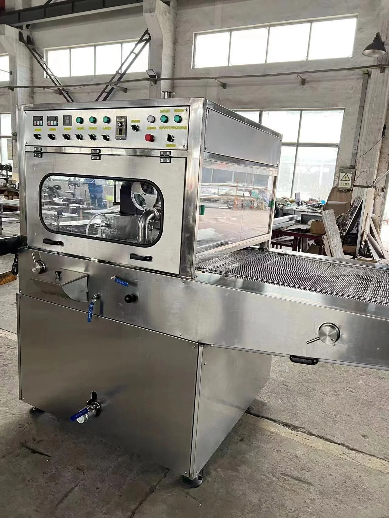 One Year Warranty 1000mm Width Automatic Candies Cakes Wafers Chocolate Coater Enrober Coater Coating Equipment